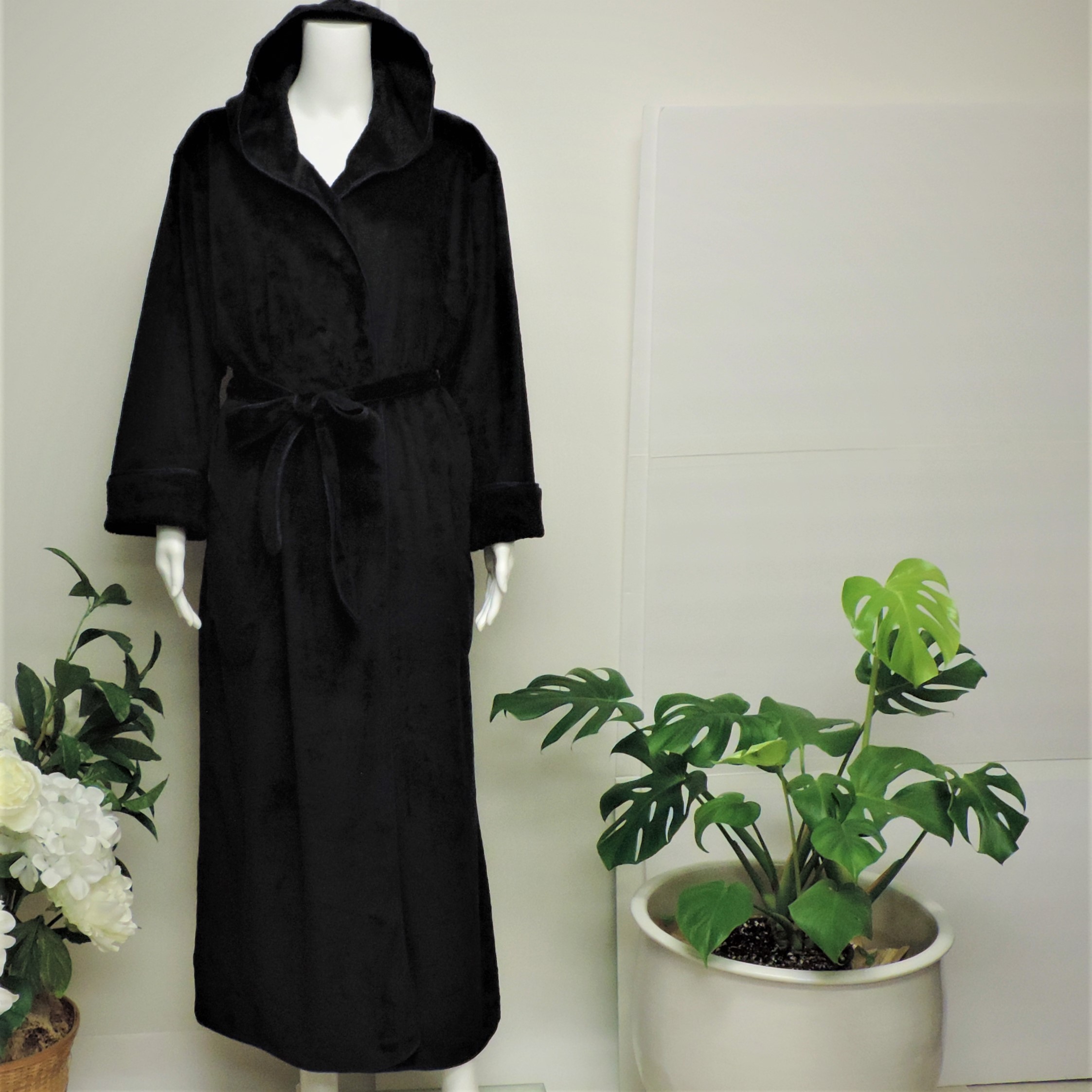 Luxurious hooded long robe - Black - Karen Luu Home Couture